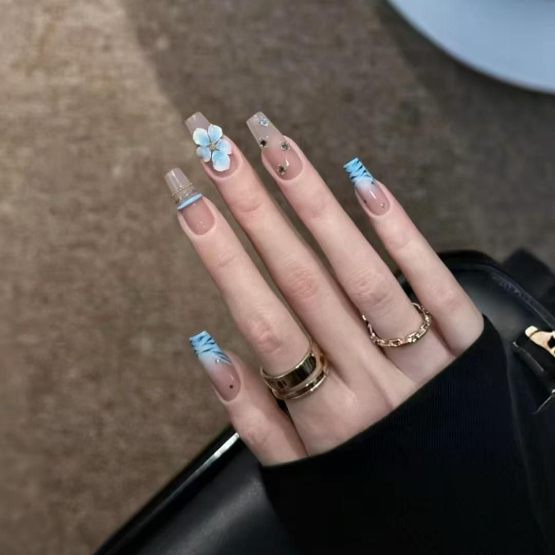 Nail Art Zebra - 10 قطع أظافر صناعية يدوية الصنع