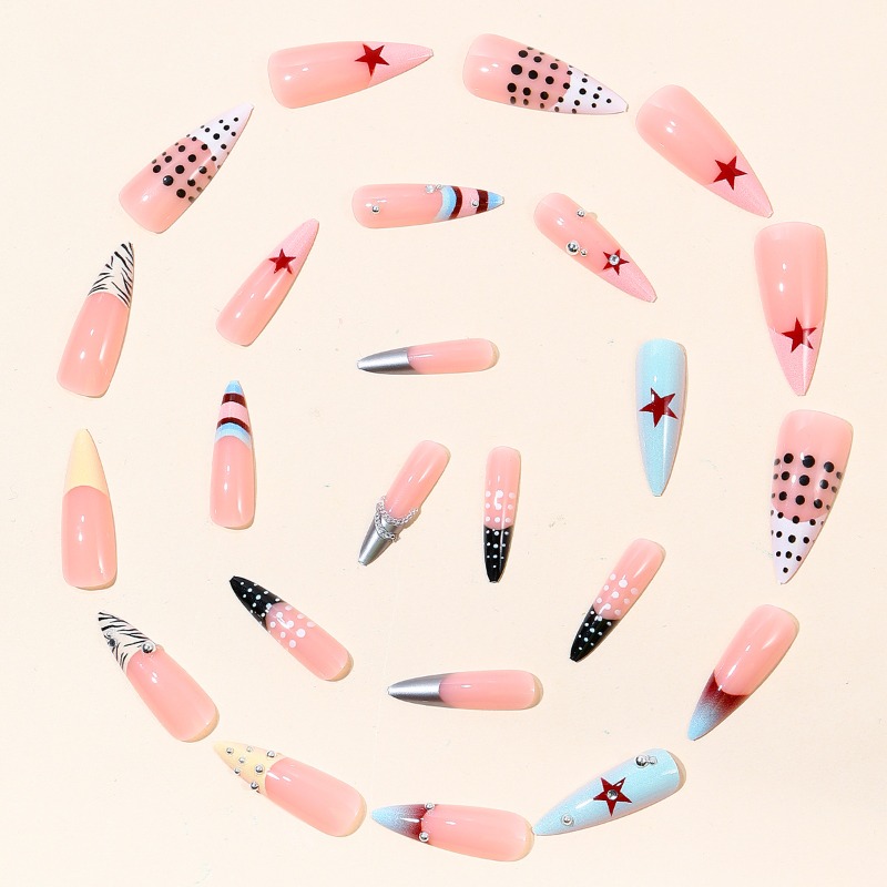 24 قطعة من الأظافر الاصطناعية  - مراجعة Nail Art Zebra وسعره
