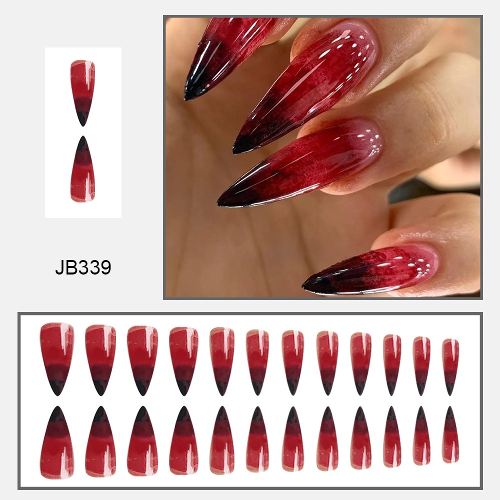 24 قطعة من الأظافر الاصطناعية  - مراجعة Nail Art Vampire وسعره