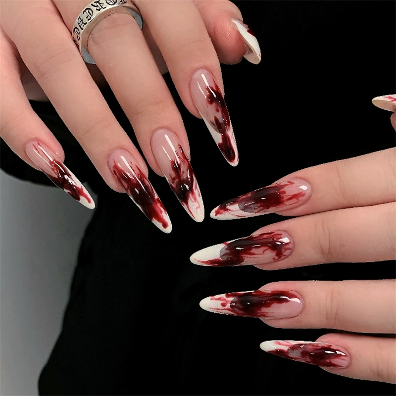 24 قطعة من الأظافر الاصطناعية  - مراجعة Nail Art Vampire وسعره
