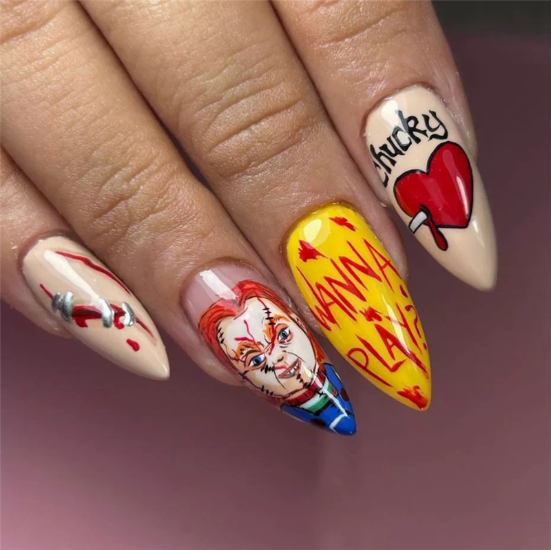 24 قطعة من الأظافر الاصطناعية  - مراجعة Nail Art Vampire وسعره