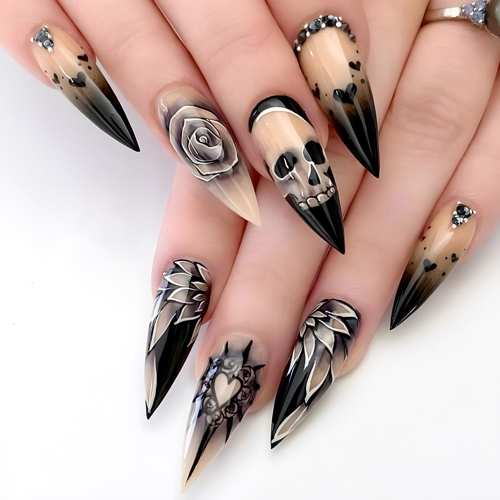 أظافر أكريليك سوداء متدرجة مزي - مراجعة Nail Art Vampire وسعره